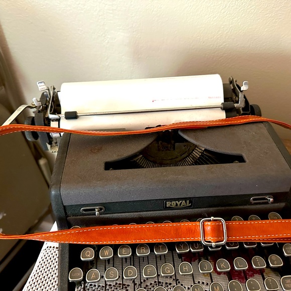 Beautiful camel color crossbody bag - Picture 10 of 10